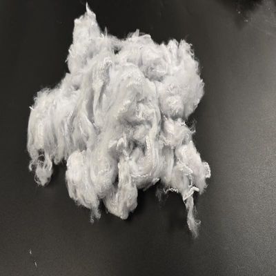 Gute Qualität recycelte Massivpolyester-Stapelfasern mit einer Breite von 1,4 mm*38 mm