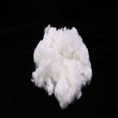 kaufen Eine 51 mm hochwertige Silikonisierte Hohle Polyesterfaser Recyclingfaser zur Sofafüllung on-line-Fertigung