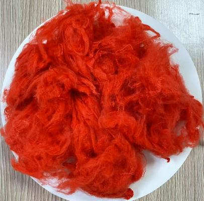 Ein guter Preis. Farbige Polyesterfaser 1,5D 38mm hohe Faltenbeständigkeit Online