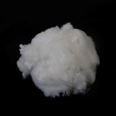 Ein guter Preis. Feuerdichte Polyester-Kurzschnittfasern 3.33D Flammschutzfähige Stapelfasern für nicht gewebte Stoffe Online