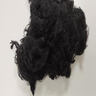Ein guter Preis. Niedrigpreis recycelte schwarze PP-Fasern 3D*76mm Polypropylen-Stapelfasern Online