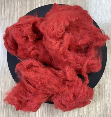 Ein guter Preis. Recycling-Polyester-Stapelfasern 4,5D 65mm Rot SGS OEKO ITS GRS zertifiziert Online