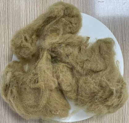 Ein guter Preis. Leichtgewichte recycelte Polyester-Stapelfasern 25D 65mm Leichte Kamelfarbe Online