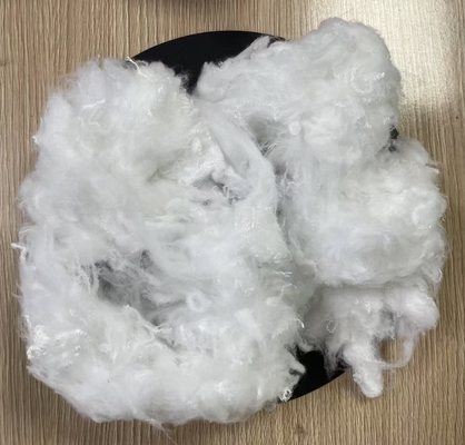 Ein guter Preis. Spinnfähige, recycelte Polyester-Stapelfaser 1,4D 38mm, weiß Online