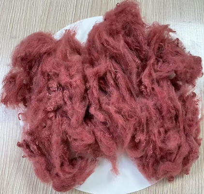 Ein guter Preis. Recycelte Polyester-Stapelfasern 1,5D 38mm mit Dope-Färbung rot Online