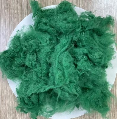 Ein guter Preis. Recycelte Polyester-Stapelfaser 1,5D 38mm Smaragdgrün Online