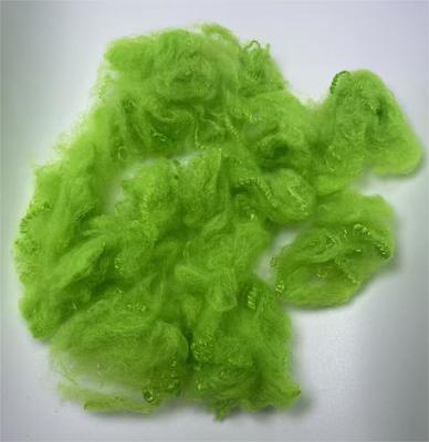 Ein guter Preis. Leichte, recycelte Polyester-Straplerfasern mit guter chemischer Beständigkeit und Qiuxiang-Grünfarbe Online