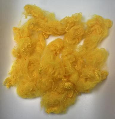Ein guter Preis. Goldgelbe, hochbeständige, UV-Schutz-Recycling-Polyester-Stapelfaser 2.5D 51mm für vielseitige Anwendungen Online