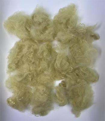 Ein guter Preis. Recycelte Polyester-Staple-Fasern mit 38-64mm Faser-Schnitt-Länge 0,4% Feuchtigkeitsrückgewinn in helle Kamelfarbe Online