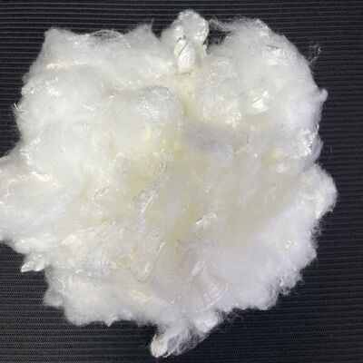 Ein guter Preis. Akrylfaser mit hoher Helligkeit 1,2D*38MM, antistatisches Textilrohmaterial für Spinnerei und Gewebe Online